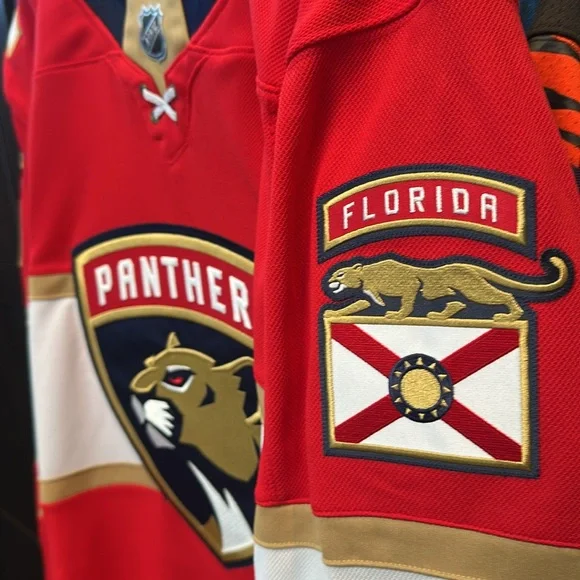 Sergei Bobrovsky Florida Panthers Fanatics Premium Jersey - Red - Picture 5 of 6